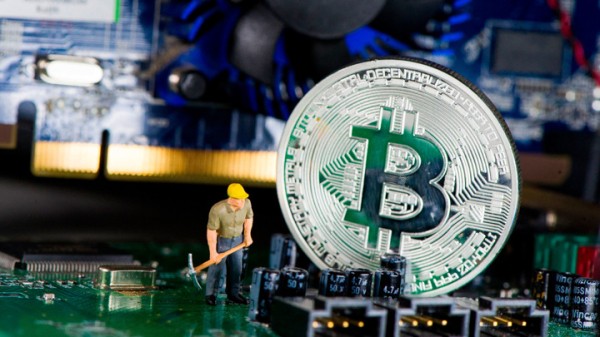 Стоимость биткоина поставила новый рекорд Стоимость биткоина поставила новый рекорд