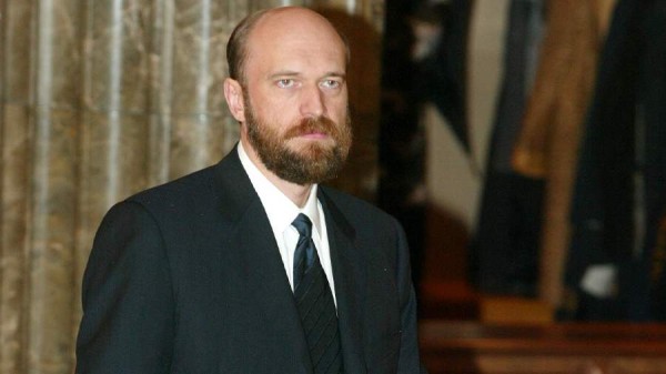 
                    Суд заочно приговорил экс-банкира Пугачева к 14 годам колонии

        