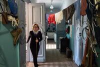 Трущобы, крохотные подвалы и кварталы из картонных коробок. Где ночуют молодые жители стран Азии?