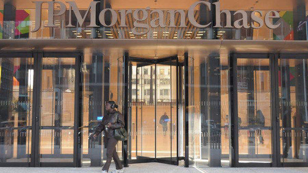 
                    Сотрудник  JPMorgan потребовал огромные отступные за молчание о домогательствах

        