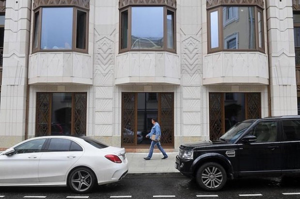 Китайцы начали скупать элитное жилье под Москвой. Правда ли, что при выборе дома они ищут защиту у черной черепахи? Китайцы начали скупать элитное жилье под Москвой. Правда ли, что при выборе дома они ищут защиту у черной черепахи?