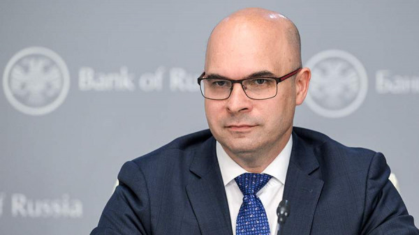 Зампред ЦБ призвал не воспринимать его красный носок в качестве сигнала рынку
Зампред ЦБ призвал не воспринимать его красный носок в качестве сигнала рынку
